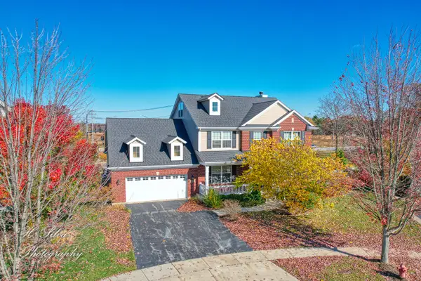 1403 Karen Drive, West Dundee, IL 60118