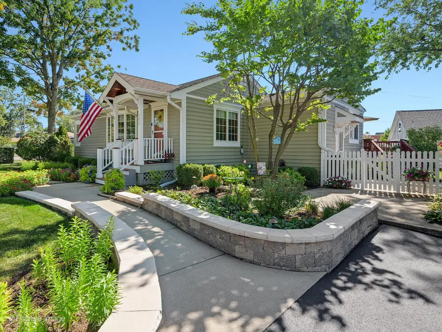 182 E Hale Street, Elmhurst, IL 60126 - #2