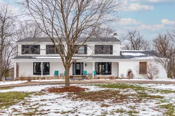 26982 W Lakeview Drive S, Lake Barrington, IL 60084