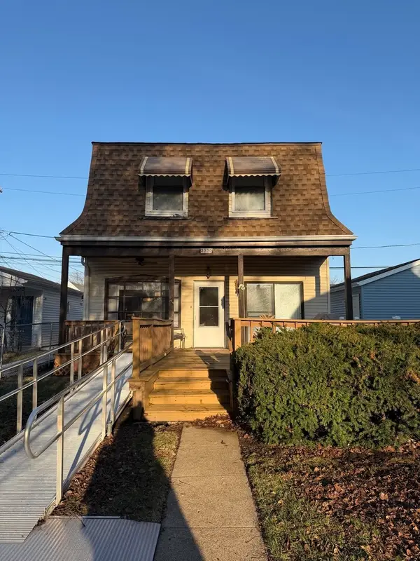 3535 N Pioneer Avenue, Chicago, IL 60634