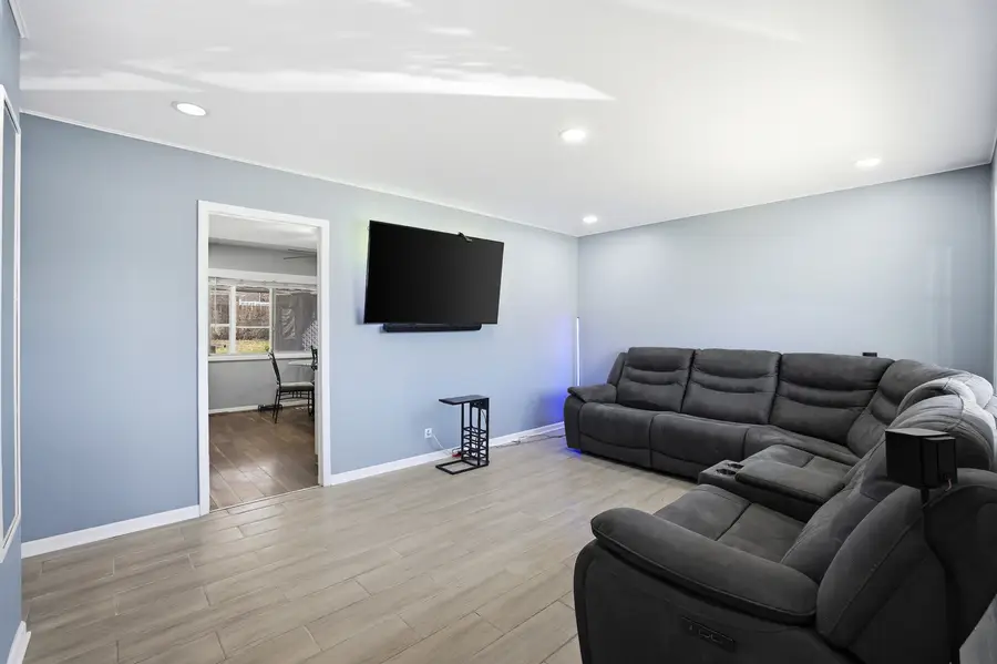 205 Villa Road, Streamwood, IL 60107 - #3