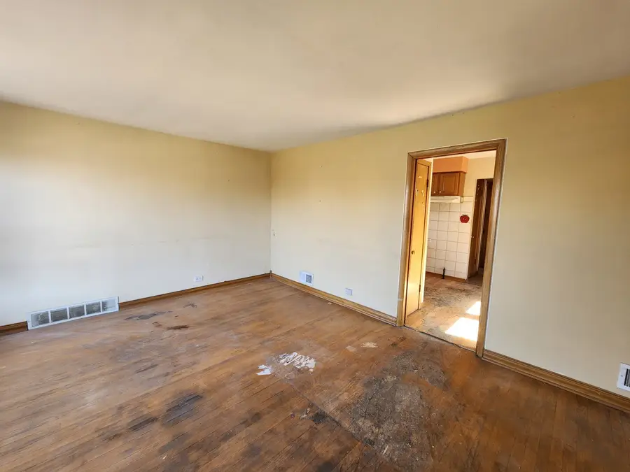 5711 S Mayfield Avenue, Chicago, IL 60638 - #3