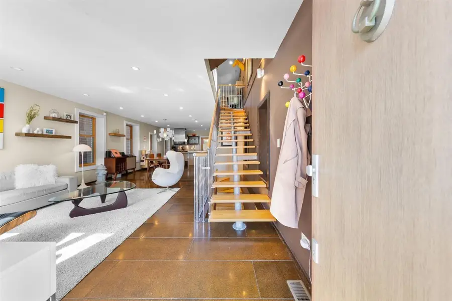 2334 W Medill Avenue, Chicago, IL 60647 - #3