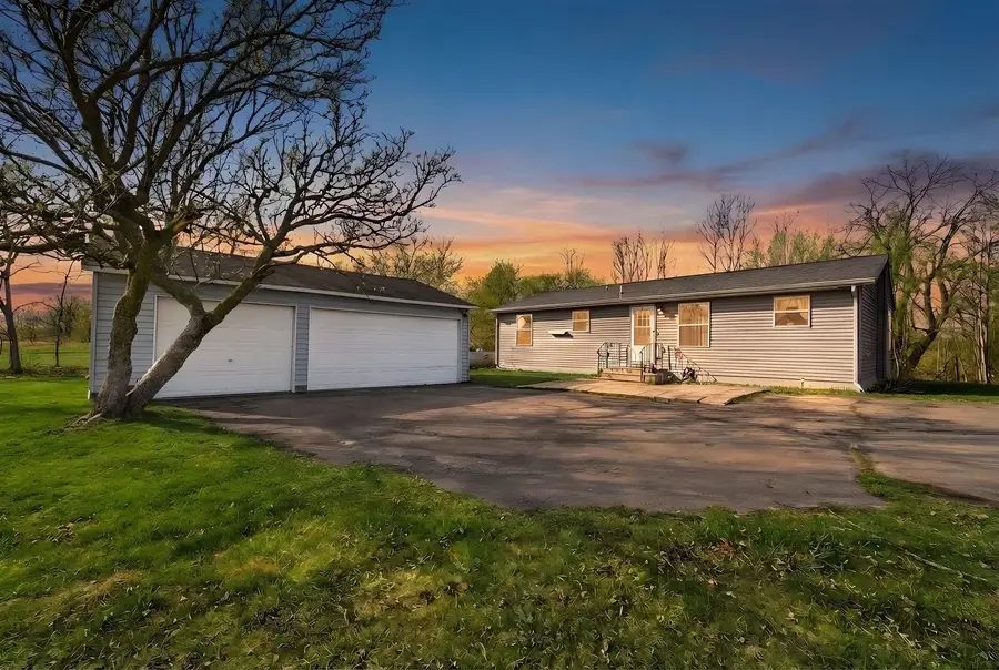 23007 Lovell Road, Sycamore, IL 60178 - #3