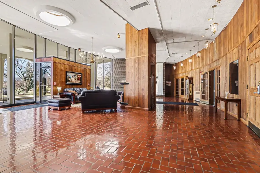 20 N Tower Road #4C, Oak Brook, IL 60523 - #2