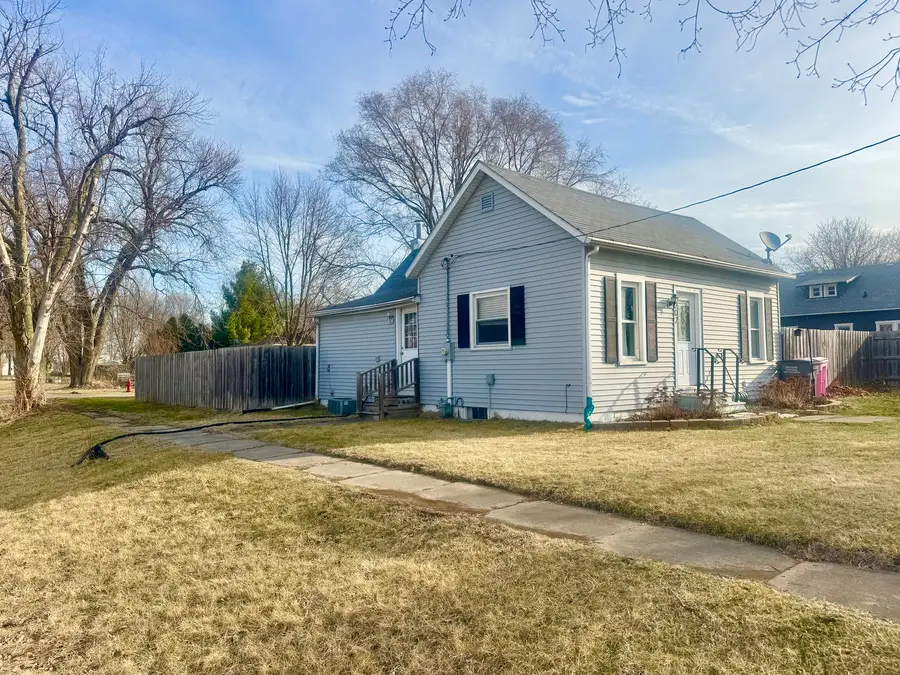 202 N Washington Street, Joy, IL 61260 - #2