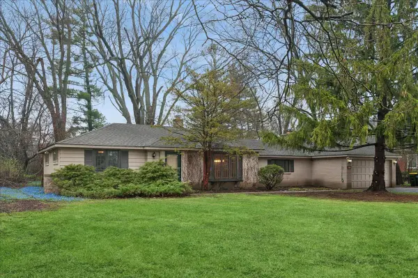 306 Lonsdale Road, Prospect Heights, IL 60070