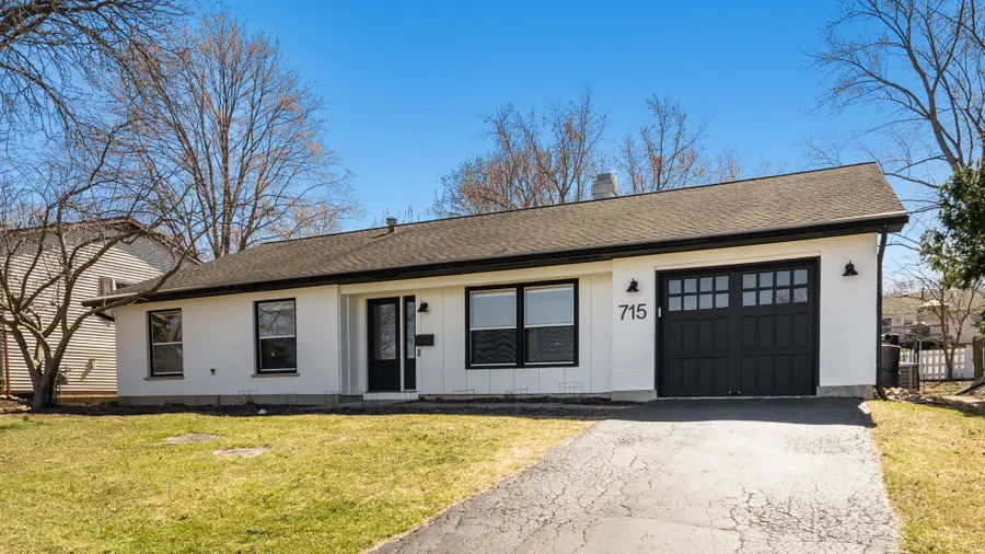 715 Surryse Road, Lake Zurich, IL 60047 - #2