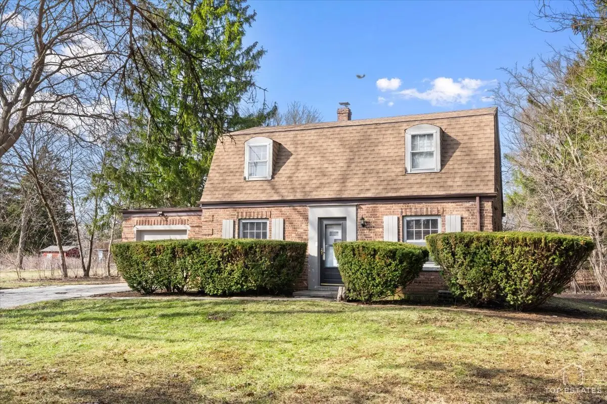 304 E Camp Mcdonald Road, Prospect Heights, IL 60070 - #1