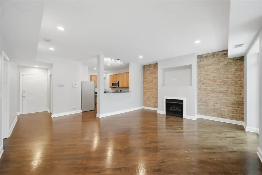 5884 N Ridge Avenue #2, Chicago, IL 60660 - #3