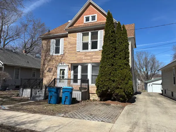 1613 W 1st Street, Dixon, IL 61021