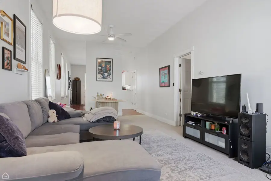 1337 W Barry Avenue, Chicago, IL 60657 - #3