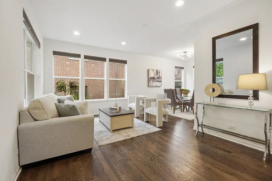 2520 Oak Avenue, Northbrook, IL 60062 - #2