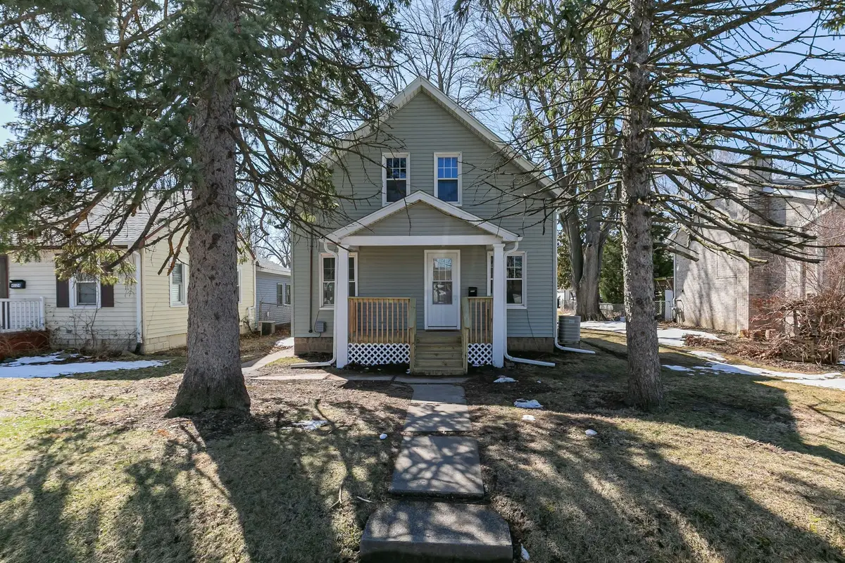 4118 10th Avenue, Moline, IL 61265 - #1