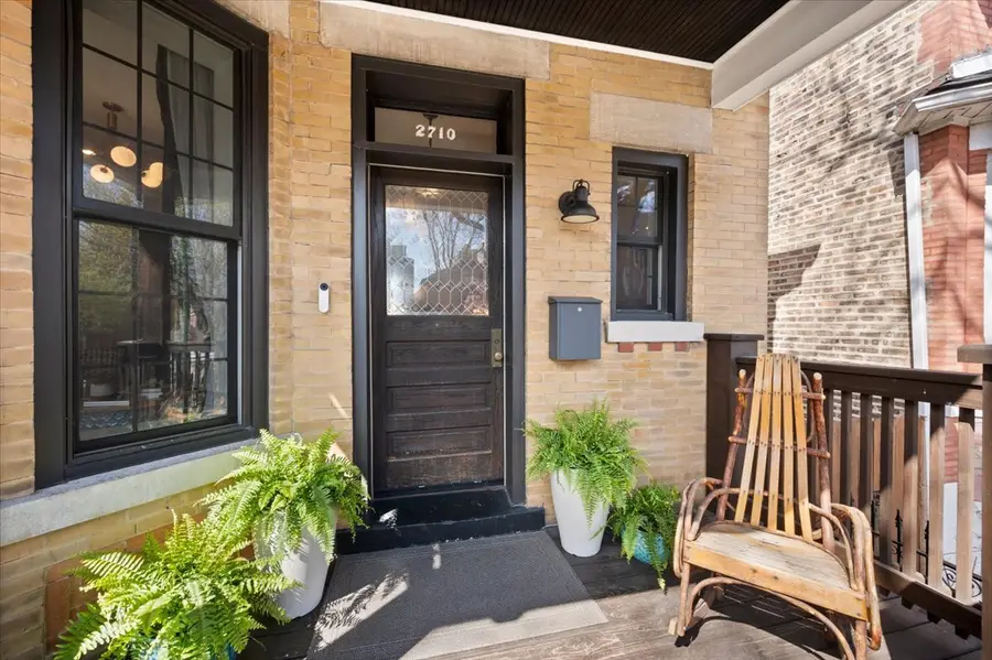 2710 N Sacramento Avenue, Chicago, IL 60647 - #2