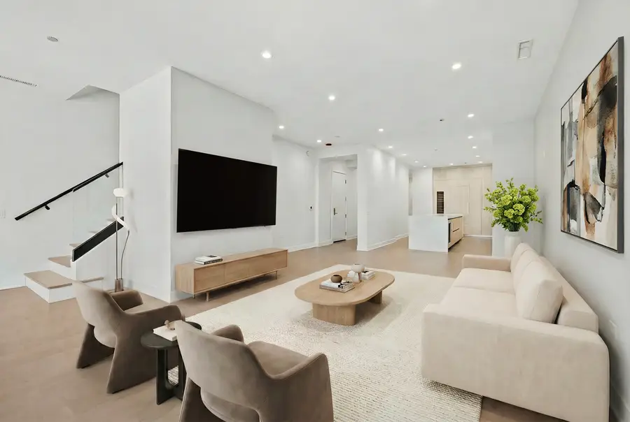 305 S Racine Avenue #PHD, Chicago, IL 60607 - #3