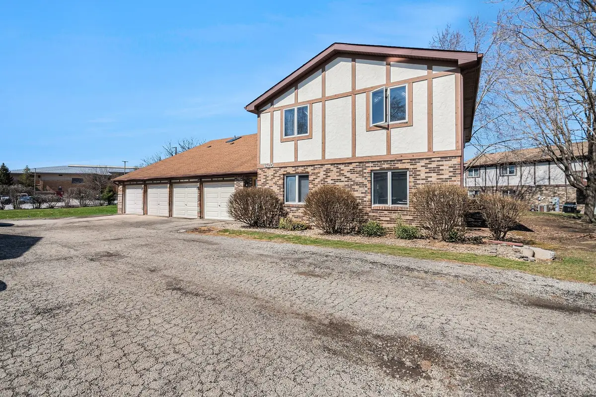 625 Crescenzo Court #B, New Lenox, IL 60451 - #1