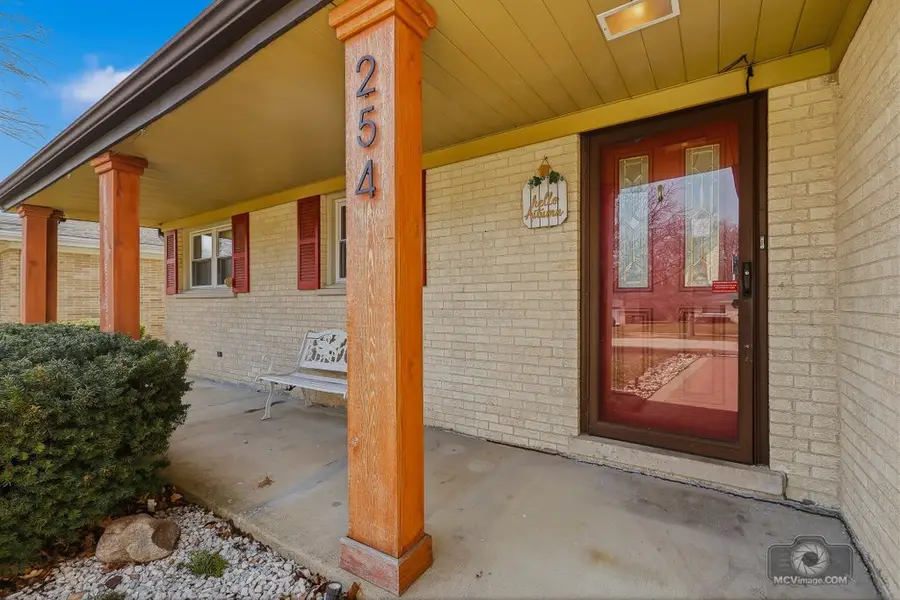 254 S Cedar Avenue, Wood Dale, IL 60191 - #3