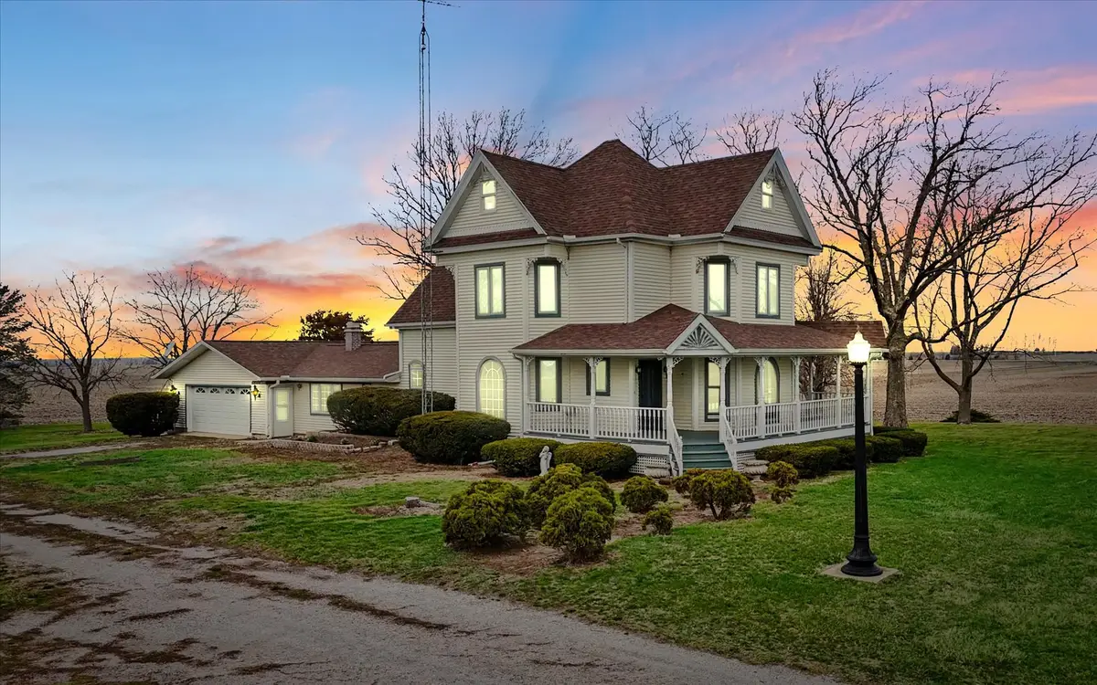 7961 N 3000 Road E, Chatsworth, IL 60921 - #1