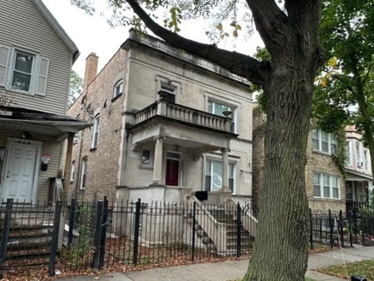 822 N Leclaire Avenue, Chicago, IL 60651 - #1