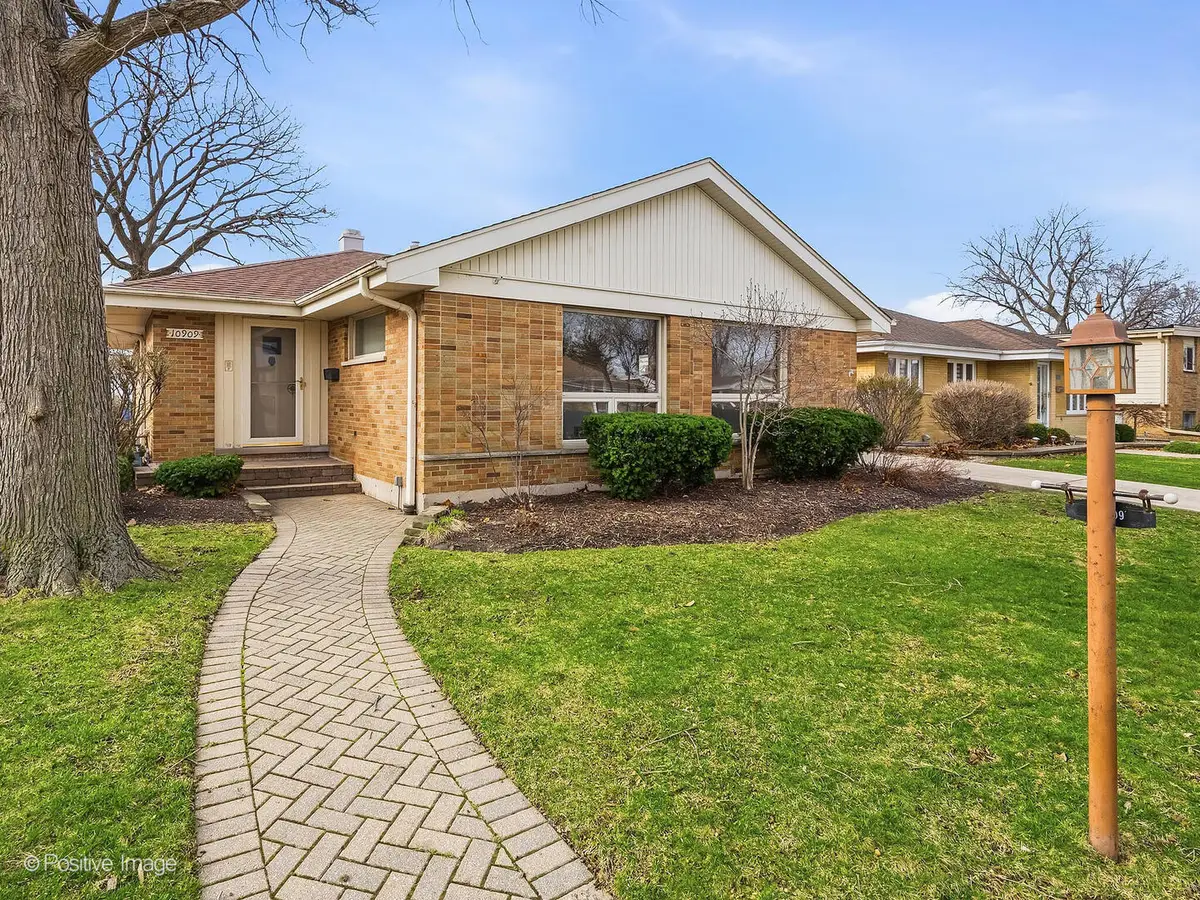 10909 Martindale Drive, Westchester, IL 60154 - #1