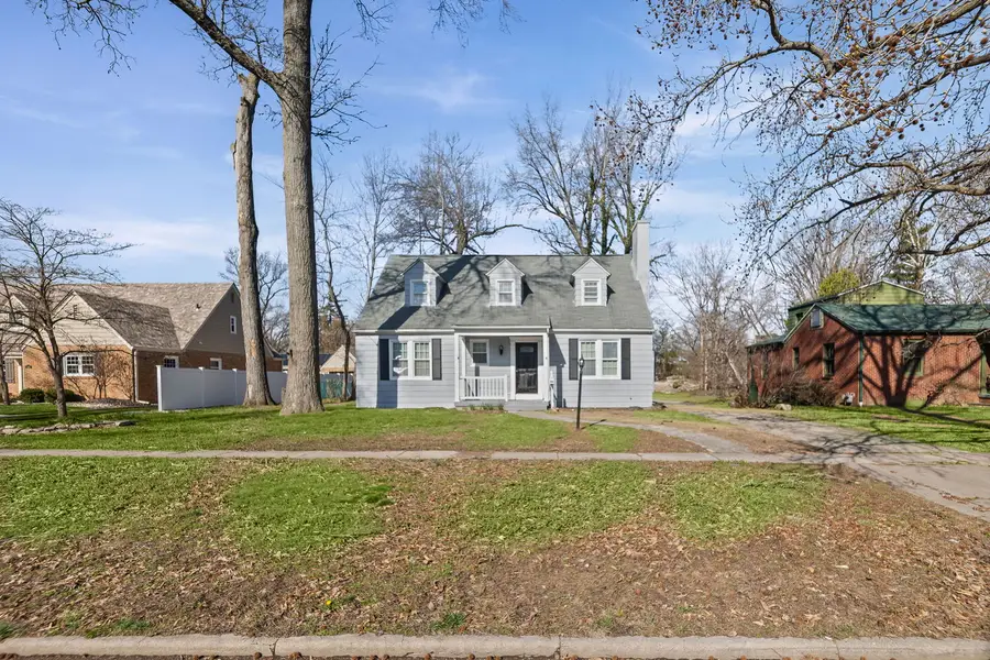 418 Cedar Street, Centralia, IL 62801 - #3