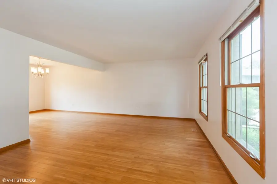 8885 Dryden Street, Woodridge, IL 60517 - #2