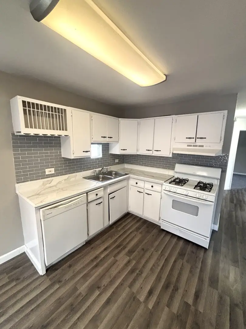 1518 Highland Avenue, Glendale Heights, IL 60139 - #3