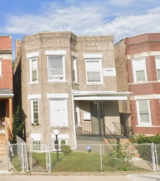 7132 S Ingleside Avenue, Chicago, IL 60619