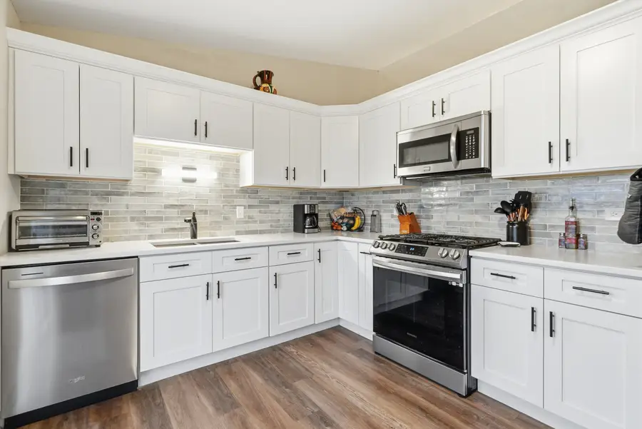 7654 W Moorefield Drive, Frankfort, IL 60423 - #2