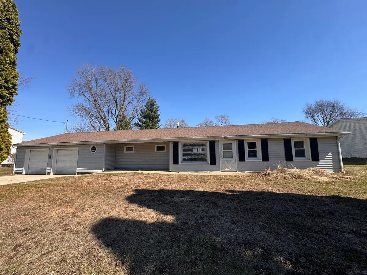 2801 Pine Street, Rock Falls, IL 61071 - #1