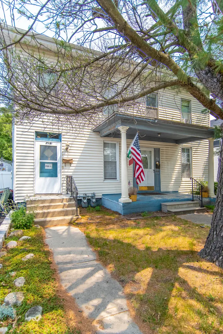 718 W Jackson Street, Ottawa, IL 61350 - #1