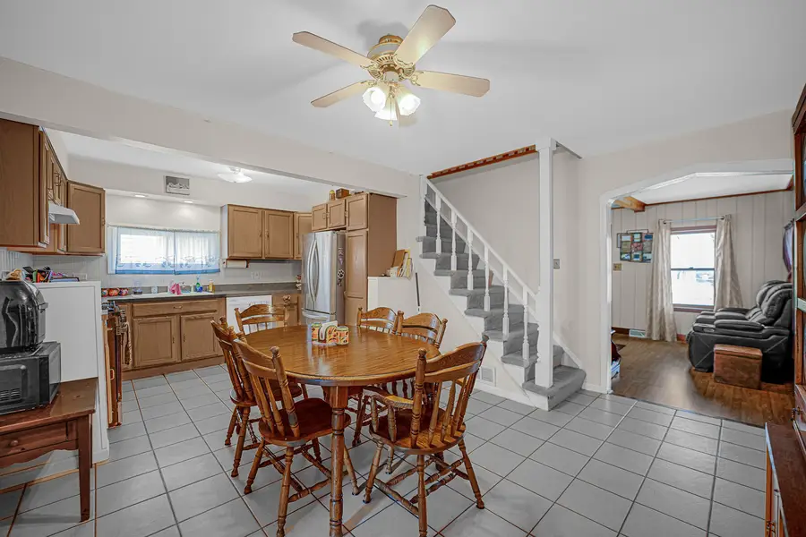 9324 S 82nd Avenue, Hickory Hills, IL 60457 - #3