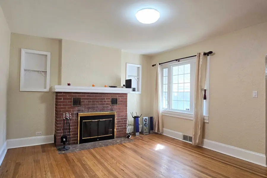 417 S Lewis Avenue, Waukegan, IL 60085 - #3