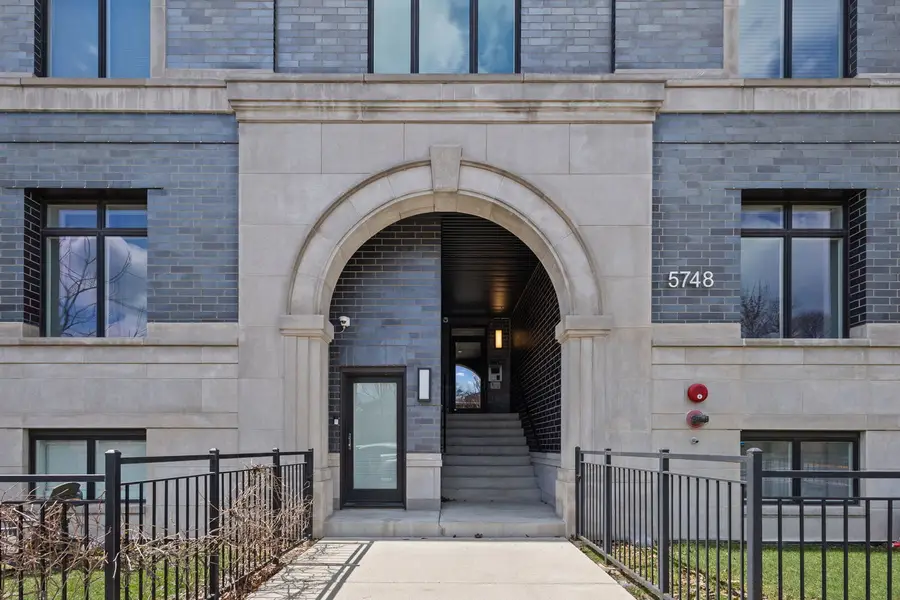 5748 N Hermitage Avenue #106, Chicago, IL 60660 - #2