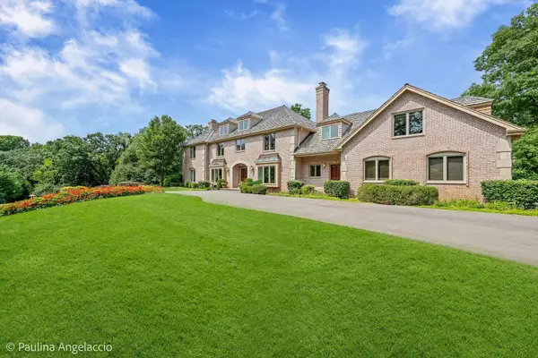 3 Far Hills Road, Barrington Hills, IL 60010