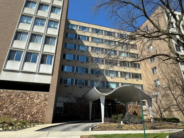 Address Withheld By Seller, Oak Park, IL 60301