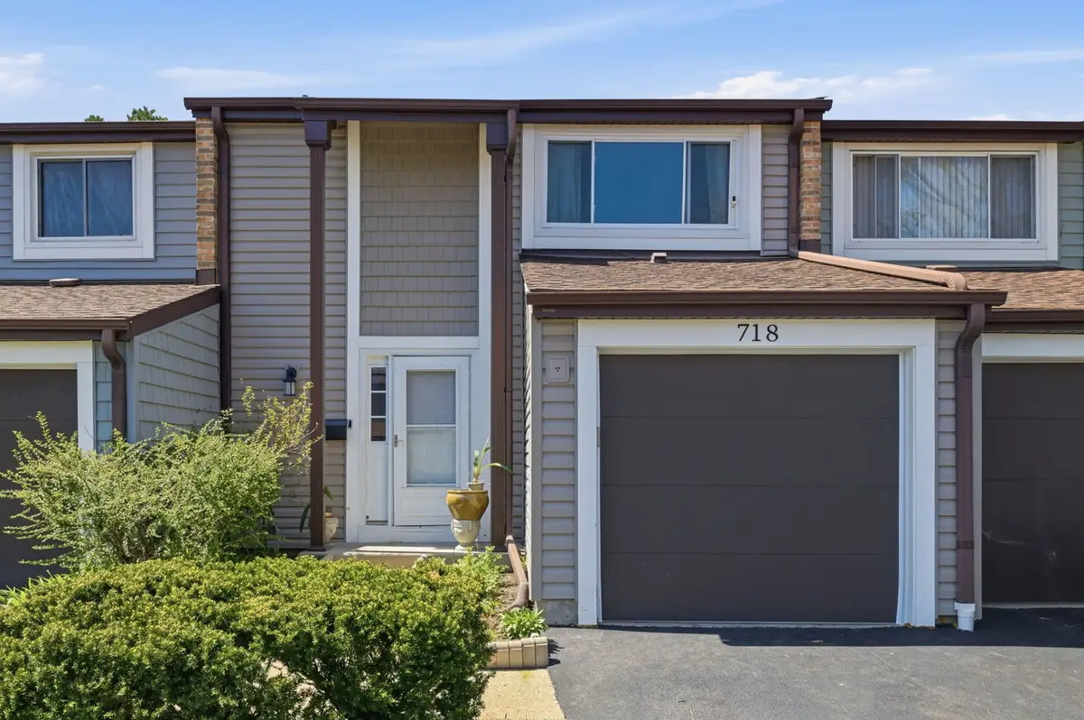 718 Clearwater Court, Wheeling, IL 60090 - #1