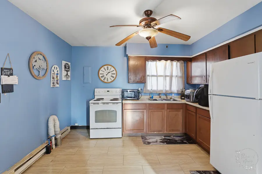 618-620 S Main Street, Grant Park, IL 60940 - #2