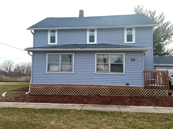 70 Railroad Street, Gilberts, IL 60136