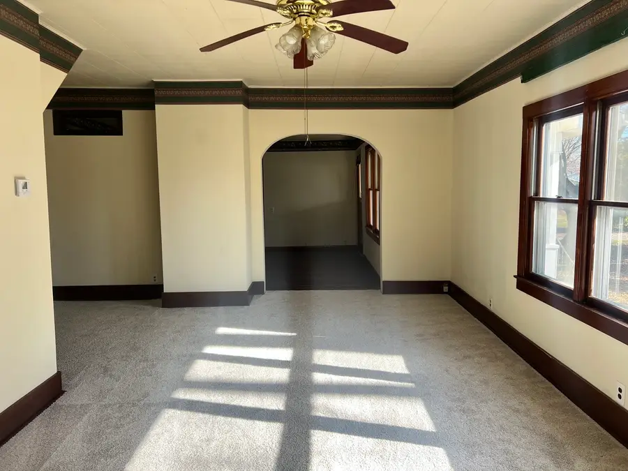 207 SW 6th Street, Atlanta, IL 61723 - #3