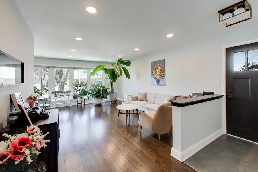 9401 Lavergne Avenue, Skokie, IL 60077 - #3