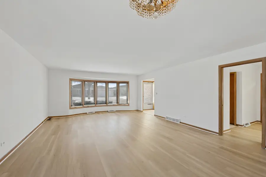 4738 N Potawatomie Avenue, Chicago, IL 60656 - #3