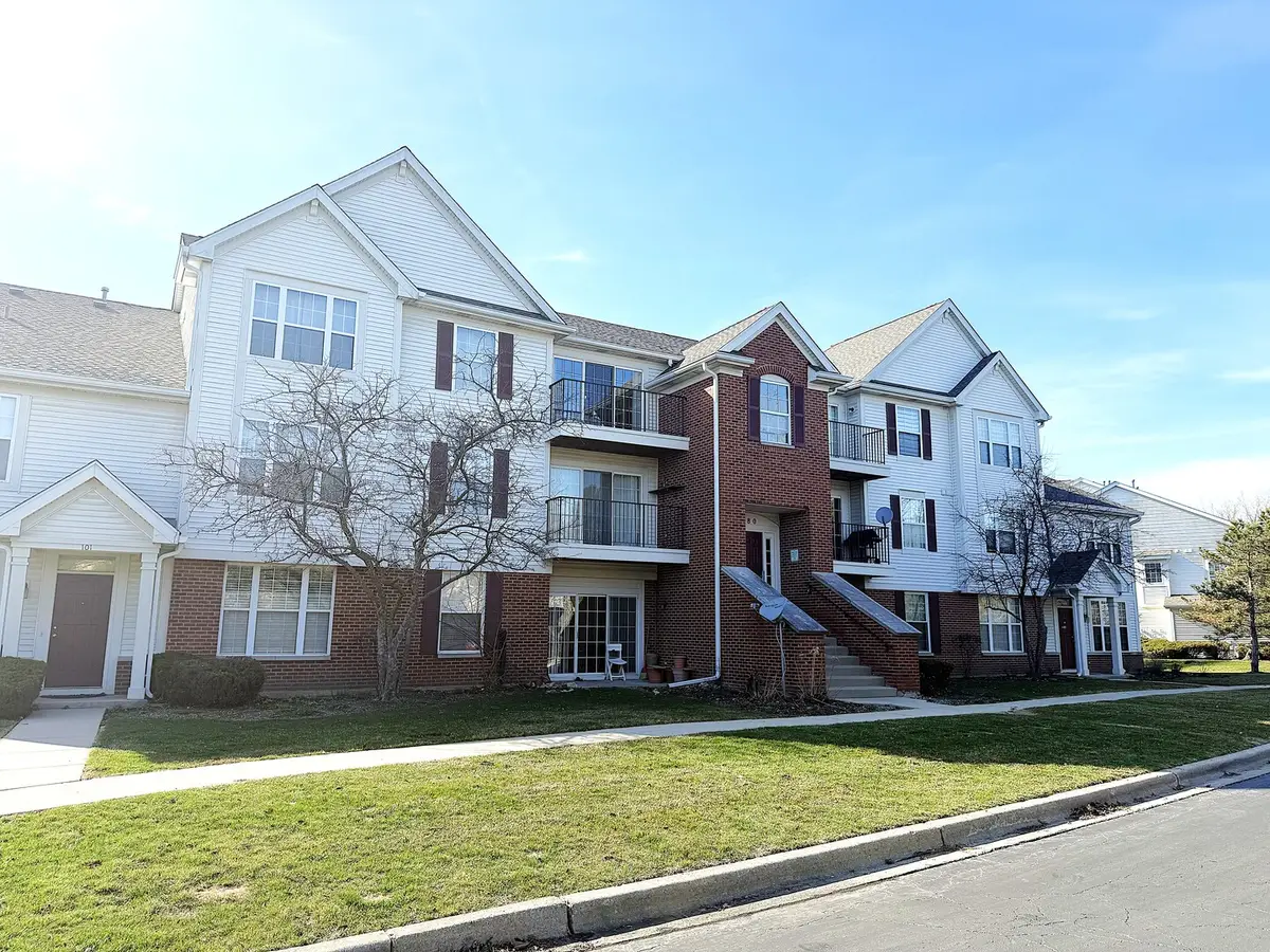 680 Mill Circle #203, Wheeling, IL 60090 - #1