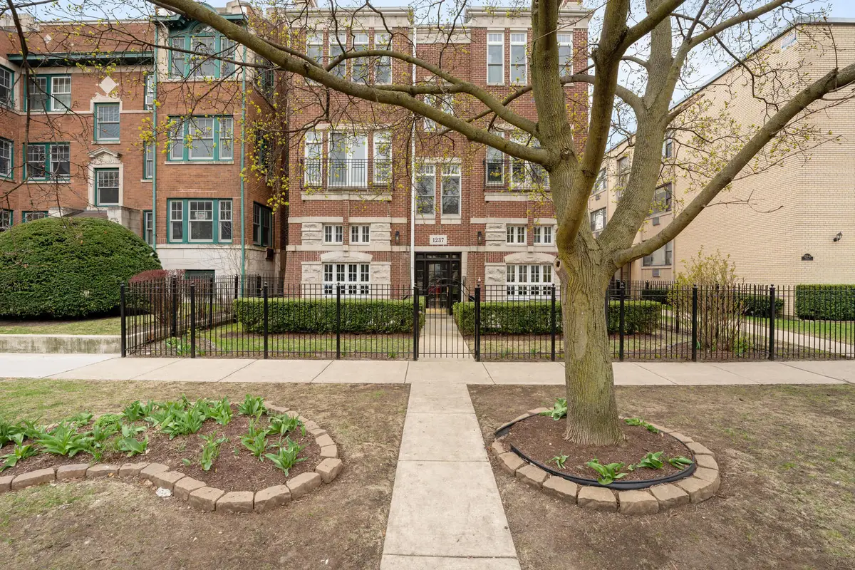 1237 W Farwell Avenue #2E, Chicago, IL 60626 - #1