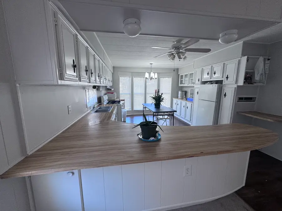 1336 Douglas Avenue #4, Montgomery, IL 60538 - #3