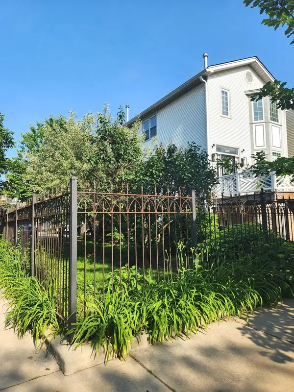 Address Withheld By Seller, Chicago, IL 60647