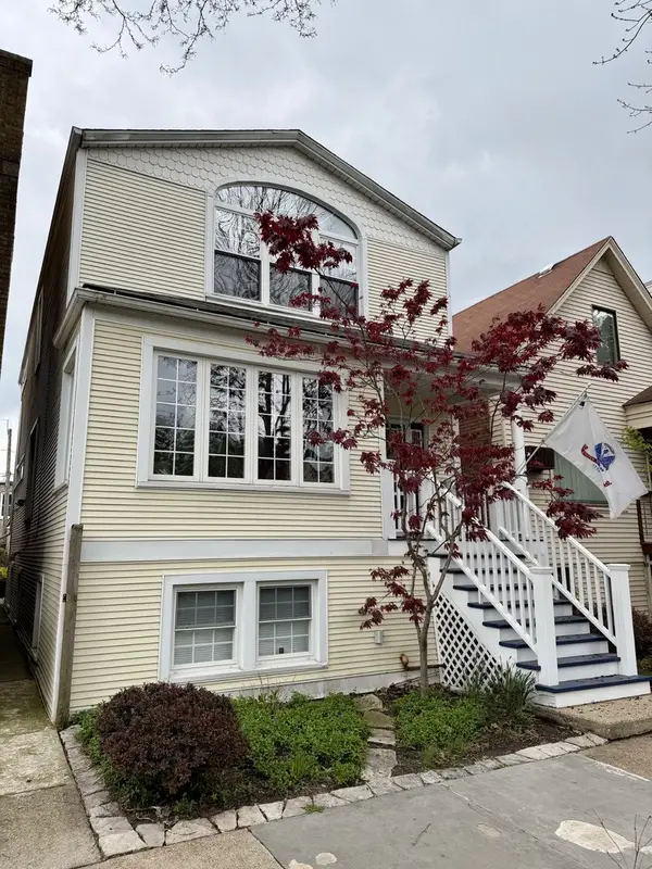 Address Withheld By Seller, Chicago, IL 60618