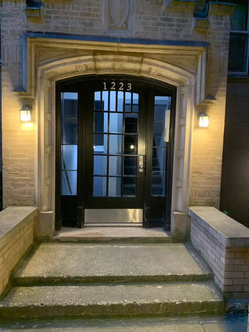 1223 W Greenleaf Avenue #1N, Chicago, IL 60626 - #2