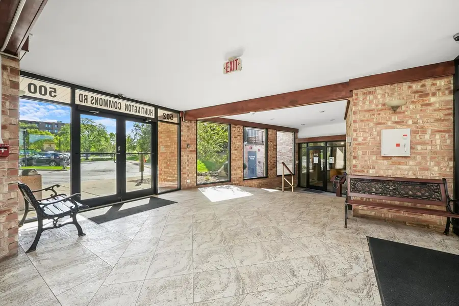 502 W Huntington Commons Road #443, Mount Prospect, IL 60056 - #3